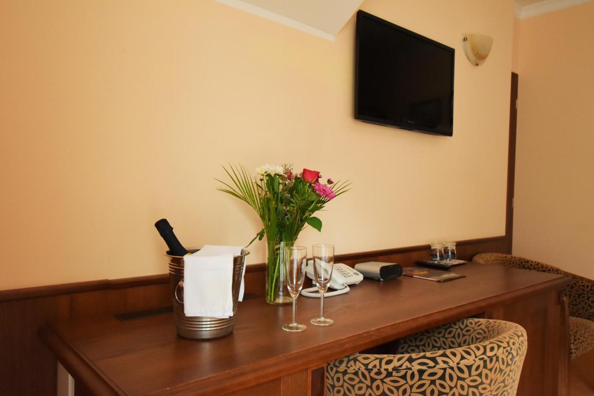 Hotel Country Saloon Bela Zewnętrze zdjęcie